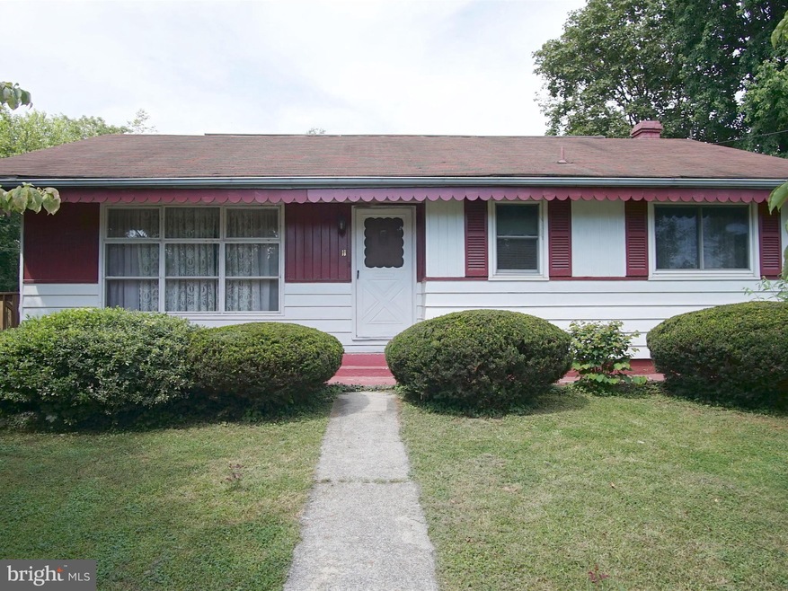 11 Kenneth St, Harpers Ferry, WV 25425 - photo 1