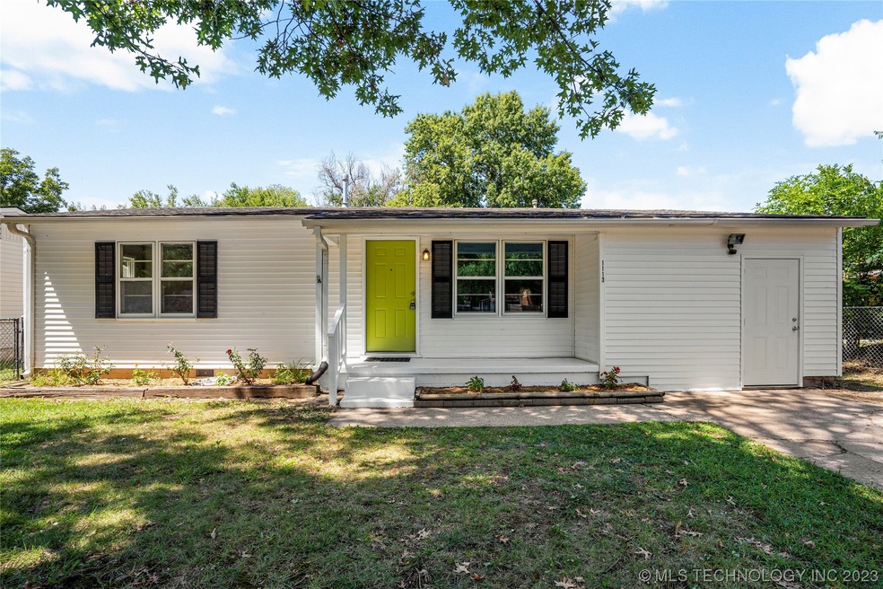1113 N Muskogee Ave, Claremore, OK 74017 - photo 1