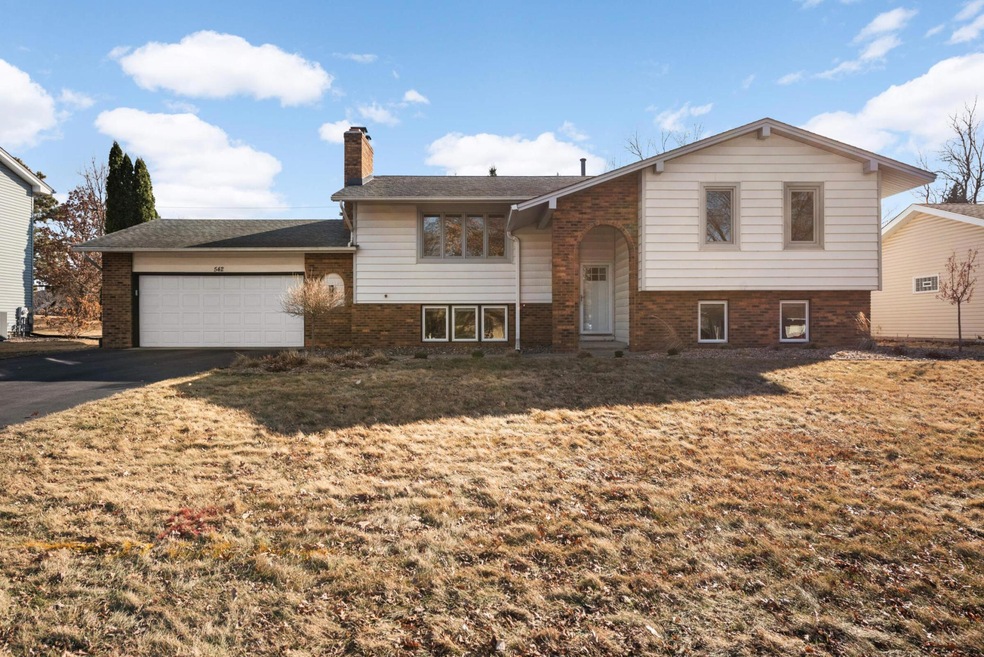 542 Tomlyn Ave, Saint Paul, MN 55126 - photo 1