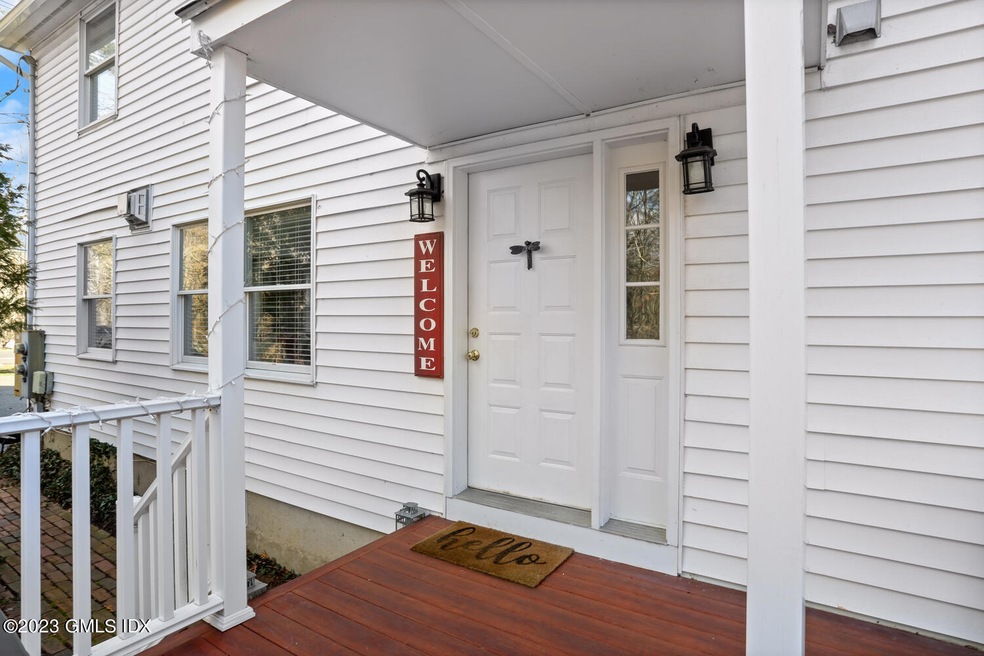 Welcome Home! 110 Weaver Street Unit B