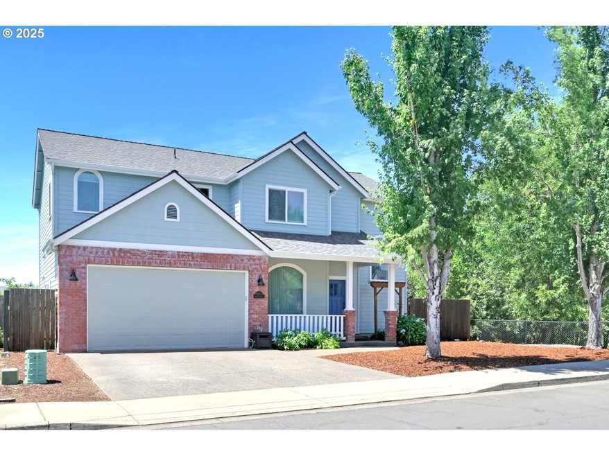 2290 33rd St, Springfield, OR 97477 - photo 1