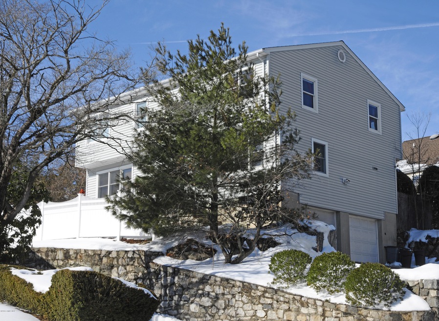 60 Cos Cob Ave, Cos Cob, CT 06807 - photo 1