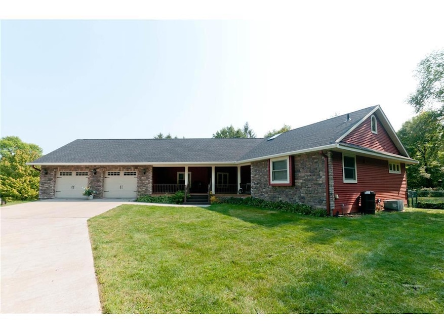 1122 W Stout St, Rice Lake, WI 54868 - photo 1