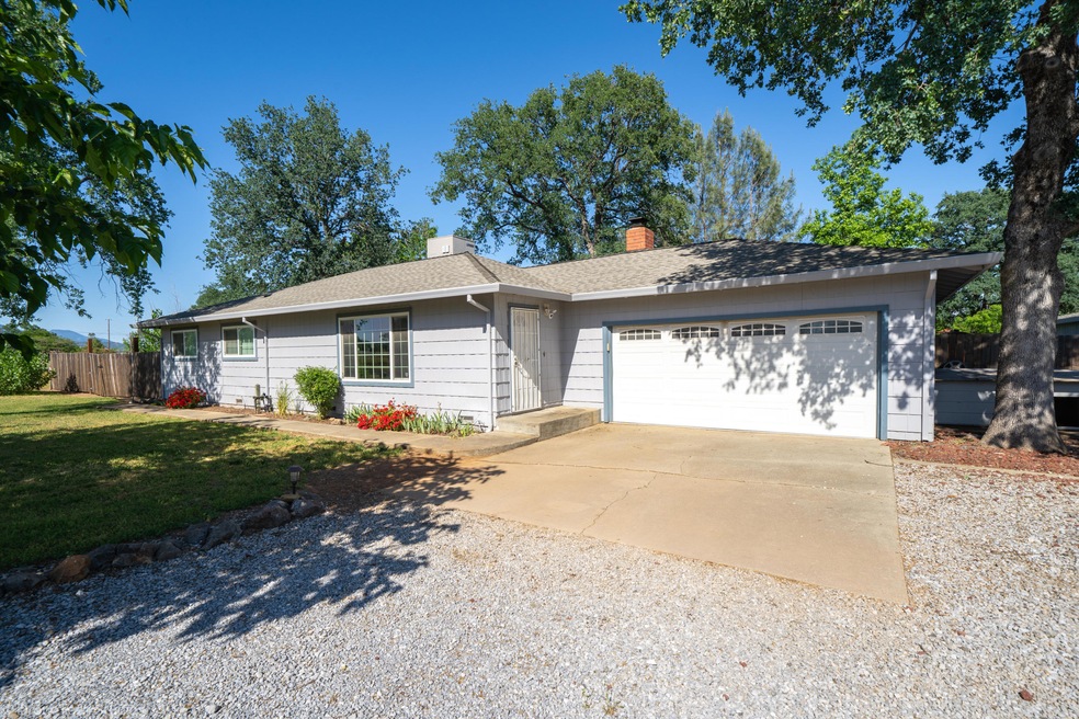 12141 Kern Dr-10