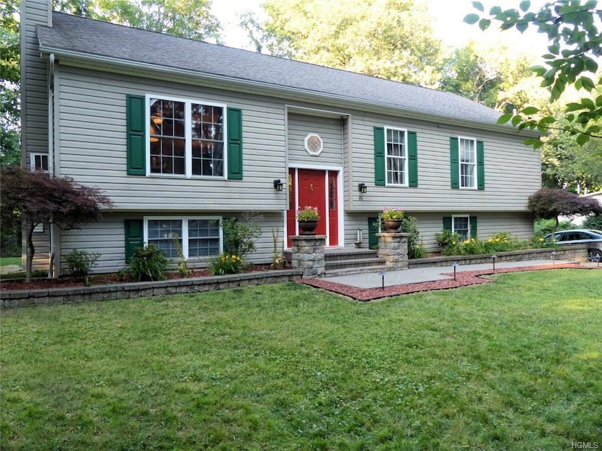 31 Penny Ln, Highland, NY 12528 - photo 1