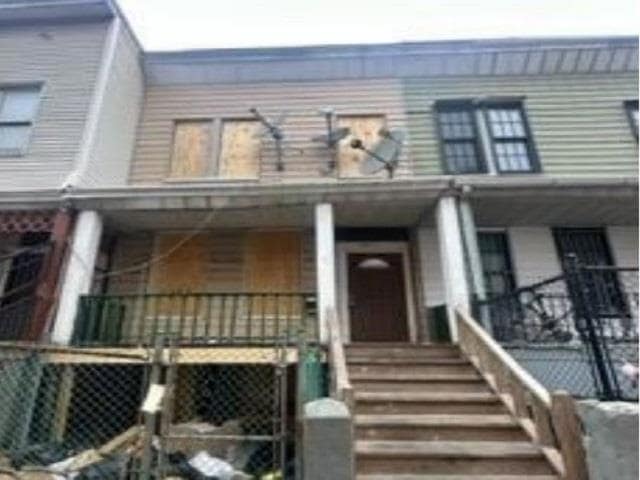 805 E 170th St, Bronx, NY 10459 - photo 1