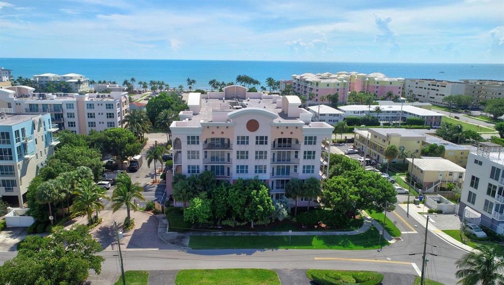 1 Block To The Beach