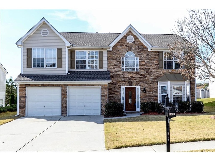 3735 Crescent Walk Ln, Suwanee, GA 30024 - photo 1