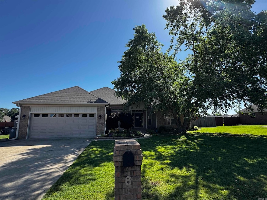 Under Contract $319,900