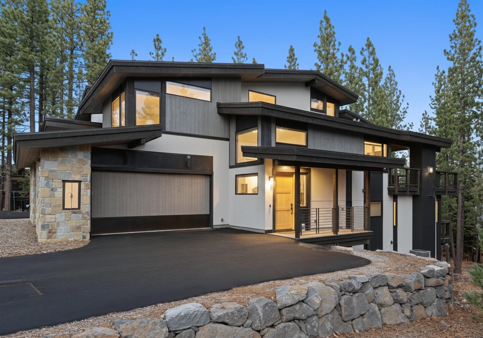 10316 Shady Ln, Truckee, CA 96161 - photo 1