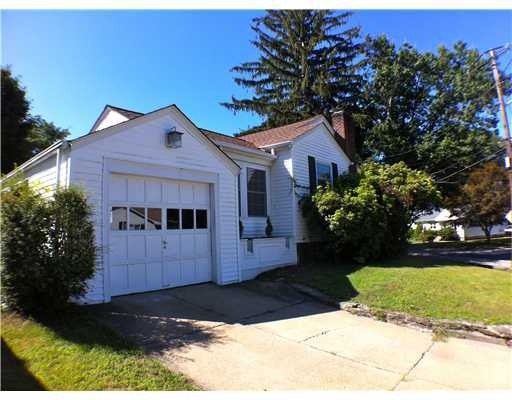 201 Gentian Ave, Providence, RI 02908 - photo 1