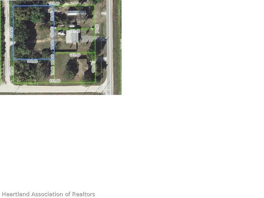 982 Lake Dr E, Lake Placid, FL 33852 - photo 1