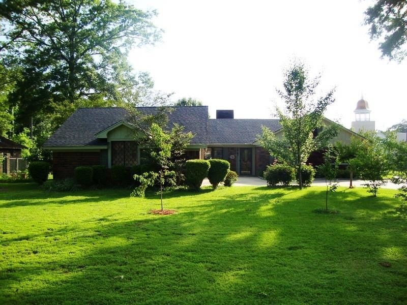 703 Orion Dr, Bastrop, LA 71220 - photo 1