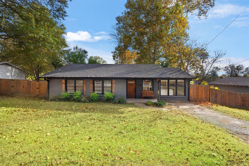 611 E Watkins St, Tyler, TX 75701 - photo 1