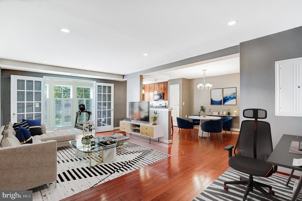 4129 S Four Mile Run Dr unit 302, Arlington, VA 22204 - photo 1