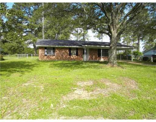 112 Holiday Blvd, Pineville, LA 71360 - photo 1