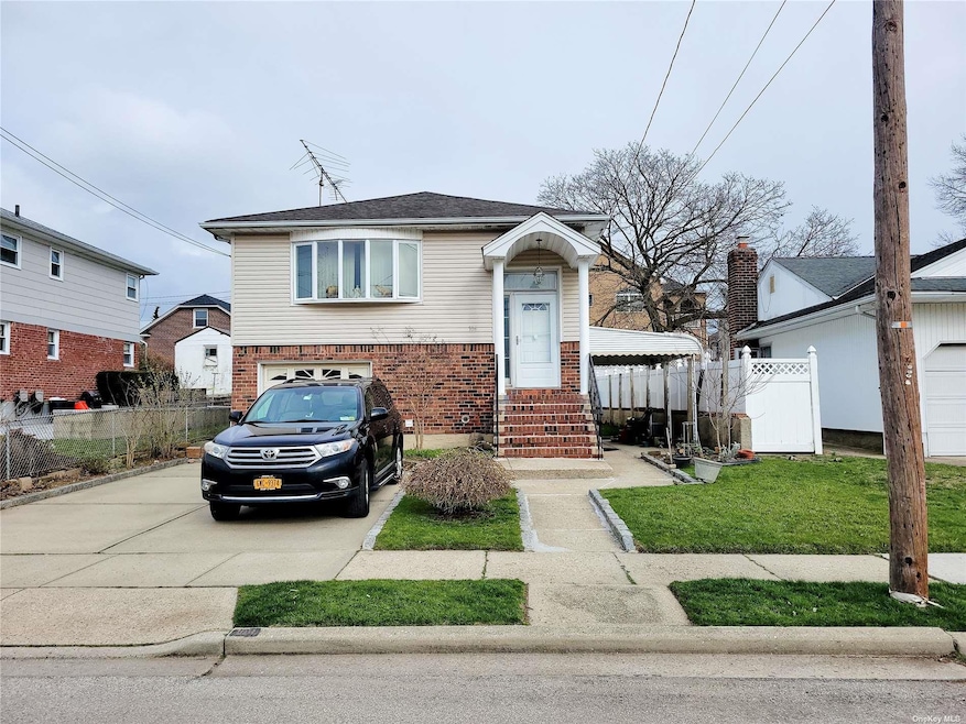 104 Farnum Blvd, Franklin Square, NY 11010 - photo 1