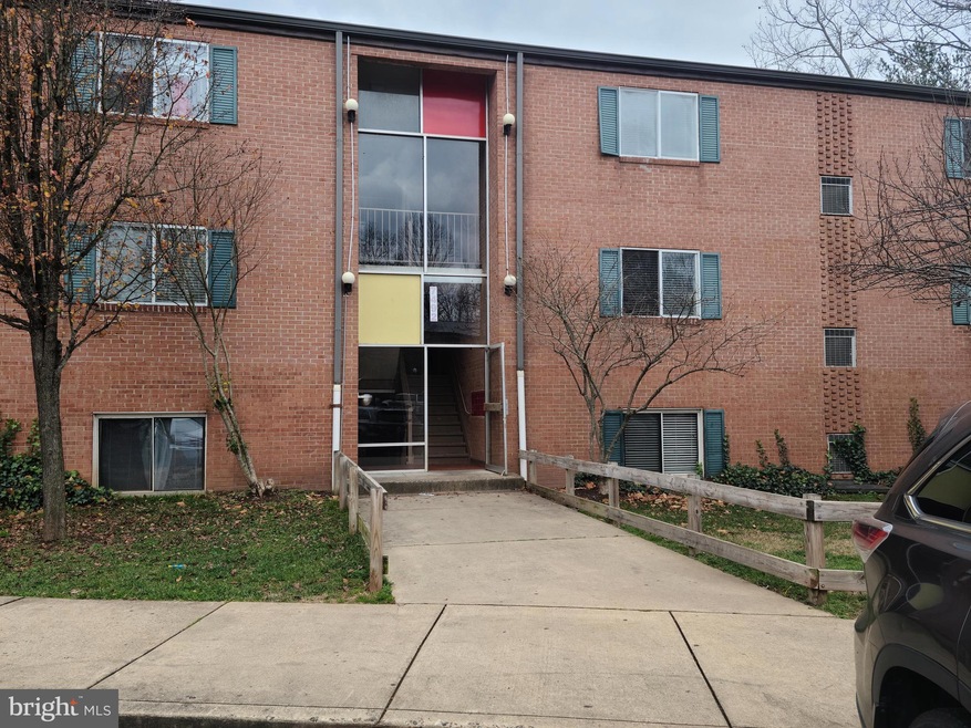 7492 Princess Carol Ct unit 9, Manassas, VA 20111 - photo 1