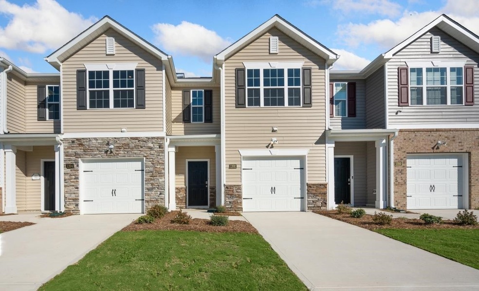 108 Starlight Dr, Sanford, NC 27330 - photo 1