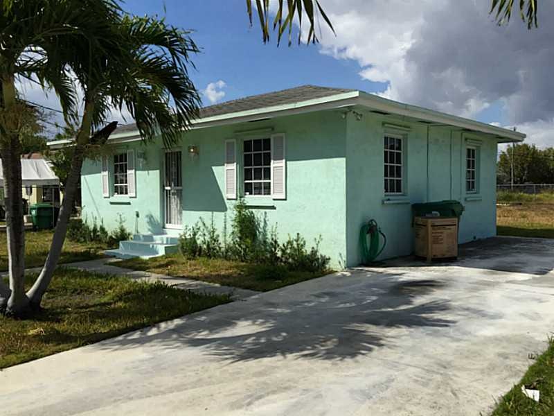 11493 SW 214 St, Homestead, FL 33189 - photo 1