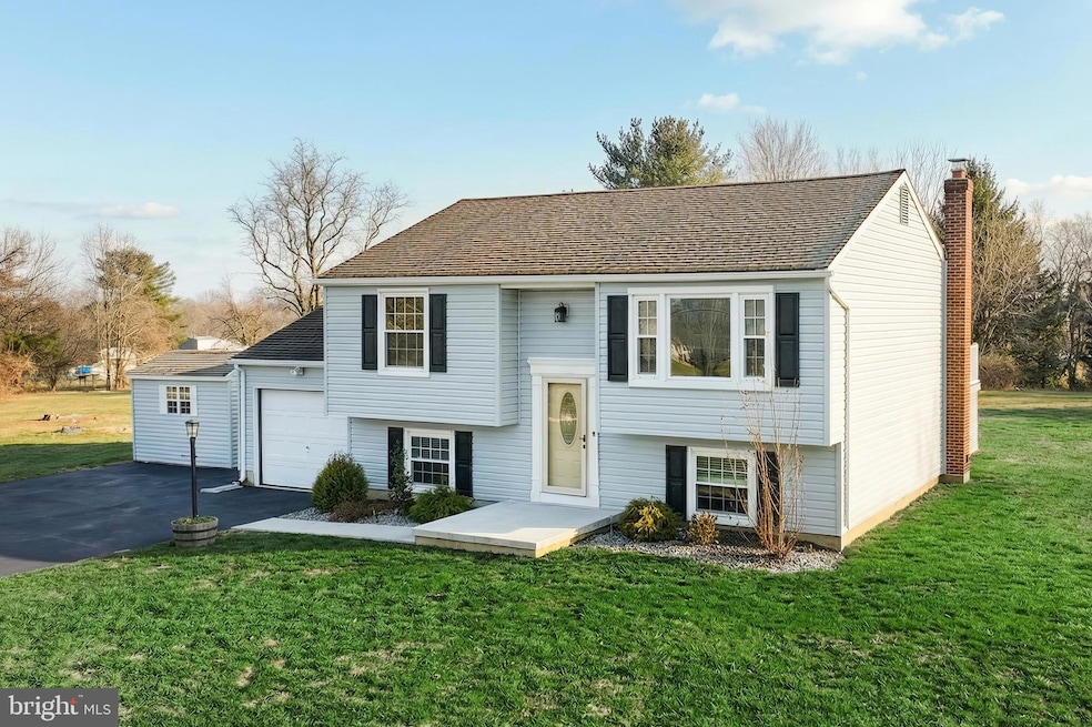 2 Dutton Rd, New Freedom, PA 17349 - photo 1