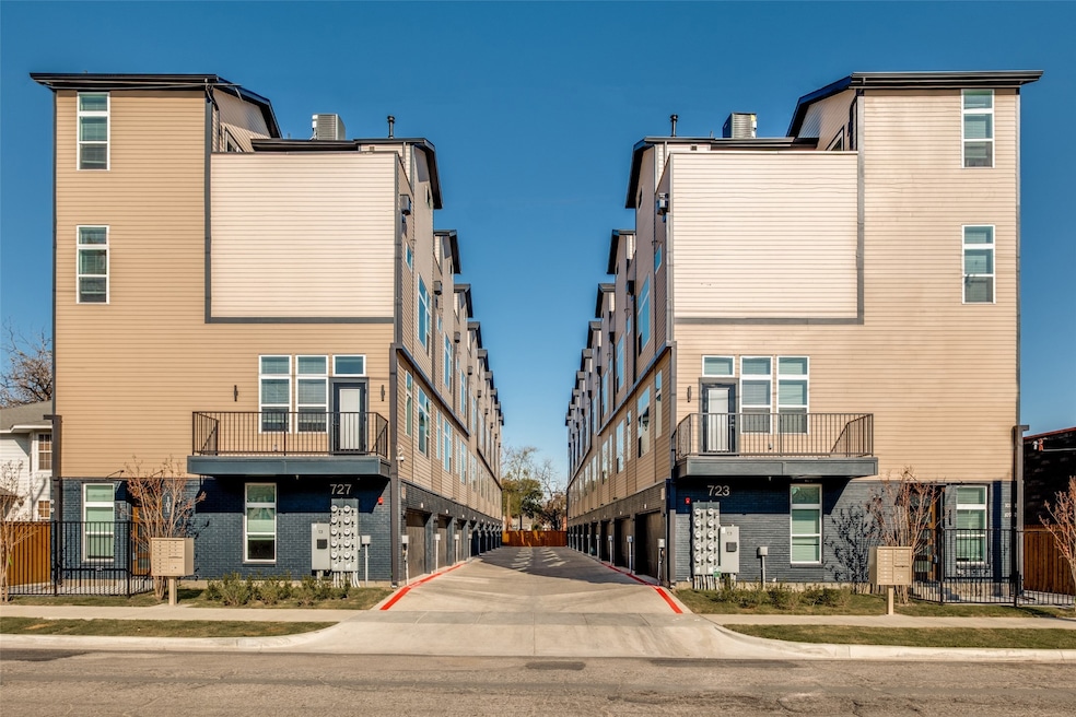 723 W 10th St unit 109, Dallas, TX 75208 - photo 1
