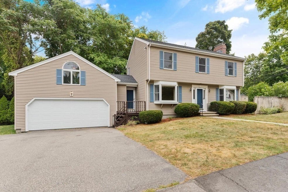 1 Tobey Ln, Wakefield, MA 01880 - photo 1