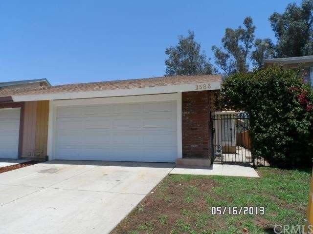 FRONT VIEW/ GARAGE