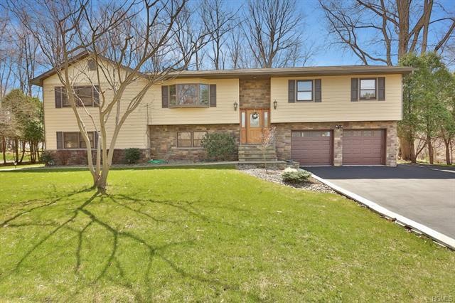 618 Gateway Ave, Valley Cottage, NY 10989 - photo 1