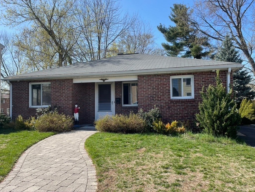 21 Emerald St unit 1, Newton, MA 02458 - photo 1