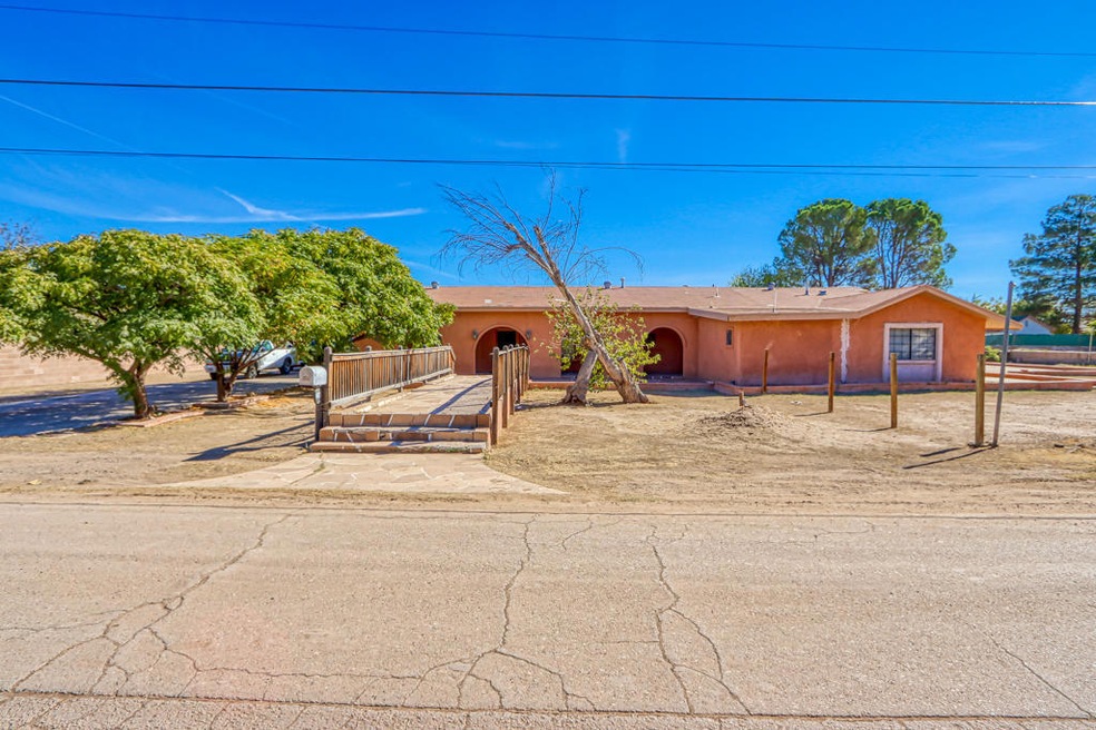 7895 La Senda Dr, El Paso, TX 79915 - photo 1