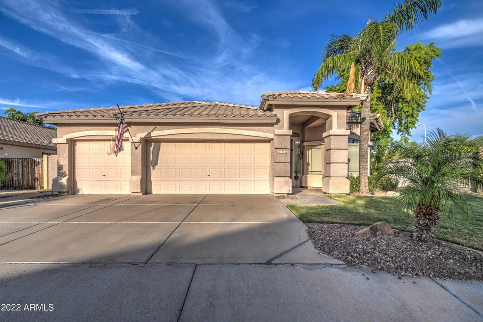 604 W. Myrtle Dr