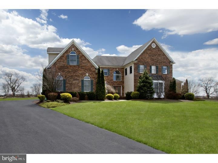 7 Applegate Ct, Cranbury, NJ 08512 - photo 1