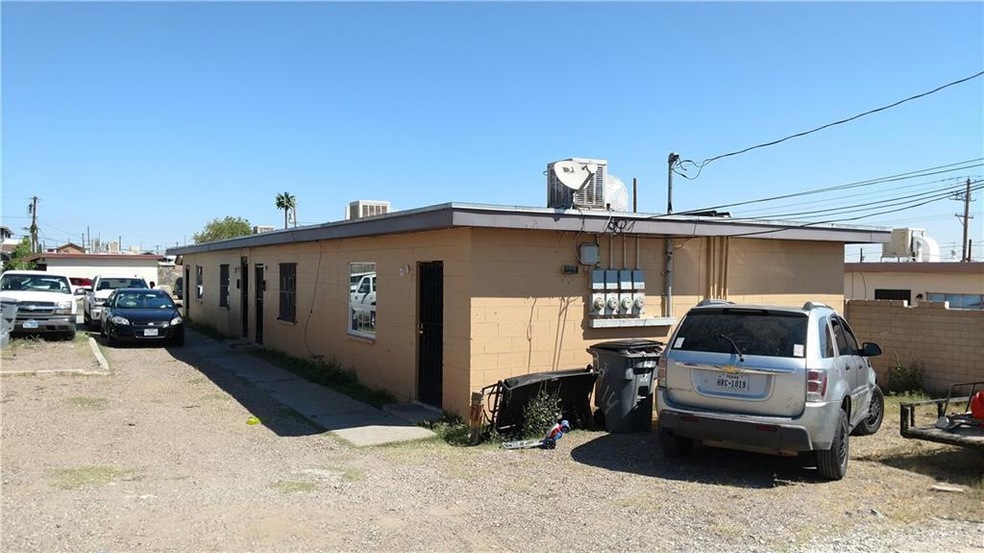 3914 Pierce Ave unit 4, El Paso, TX 79930 - photo 1