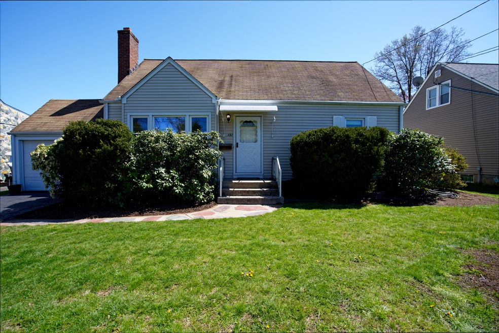112 Federal St, West Hartford, CT 06110 - photo 1