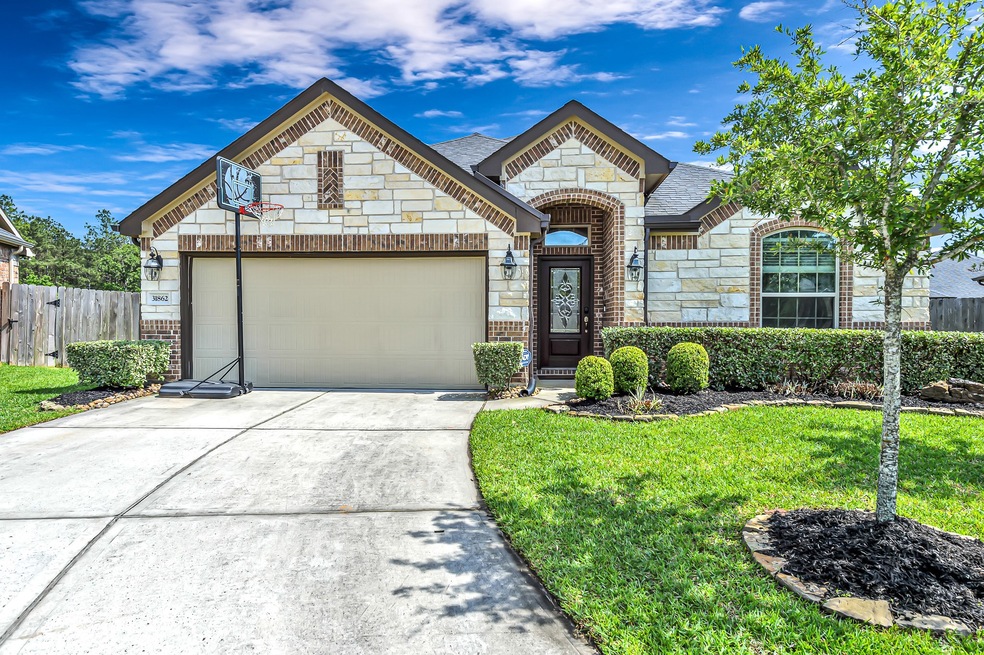 31862 Chapel Rock Ln, Spring, TX 77386 - photo 1