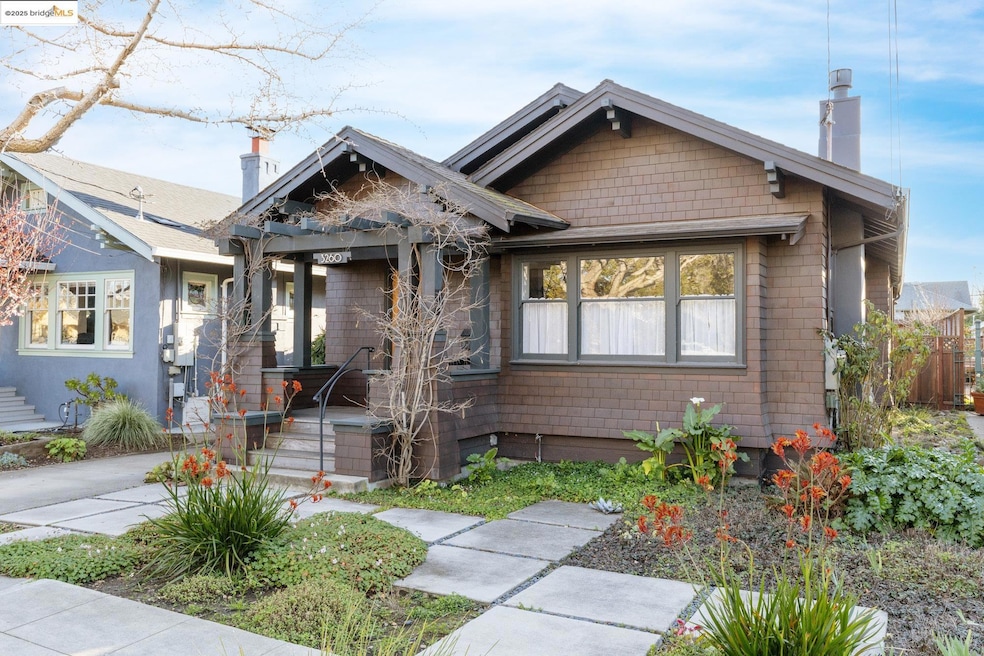 Sold $1,660,000 • Co-Listing Agent