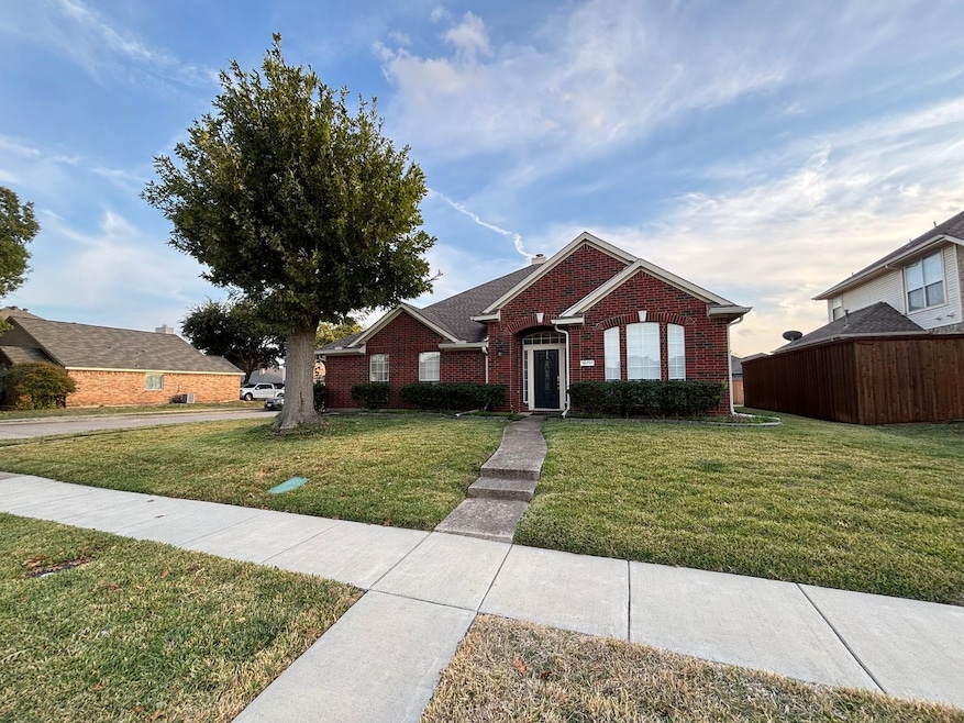 10717 Canoe Rd, Frisco, TX 75035 - photo 1