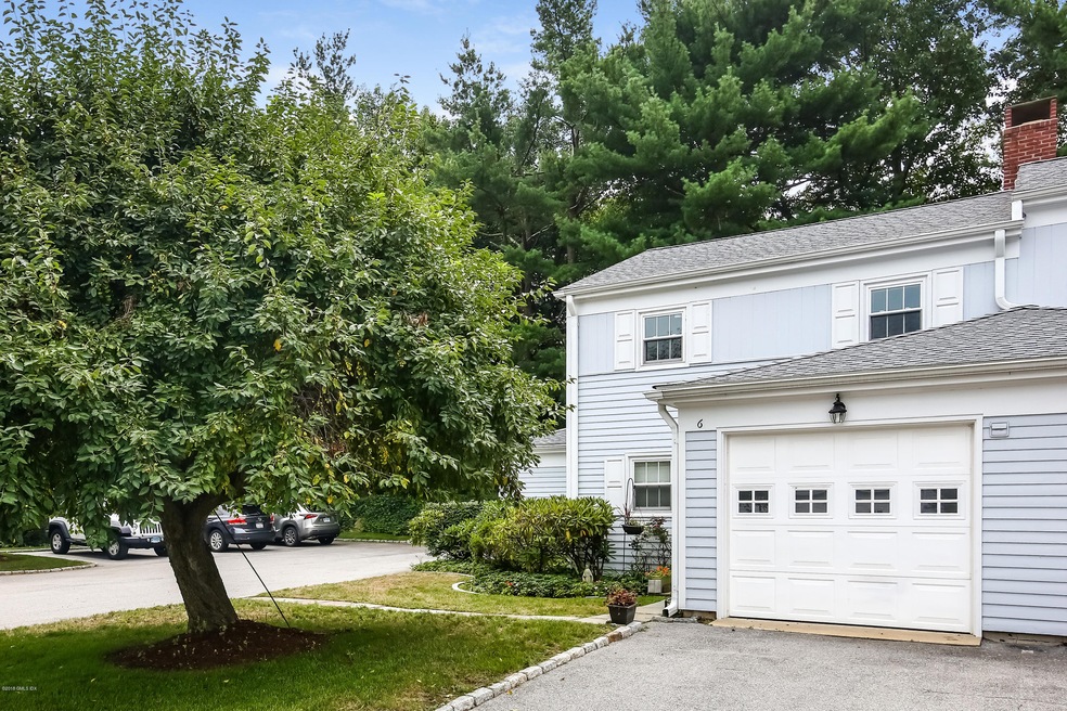 15 Le Grande Ave unit 6, Greenwich, CT 06830 - photo 1