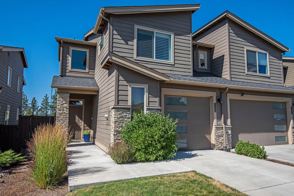 660 NE Vail Ln Bend OR 97701-print-001-0