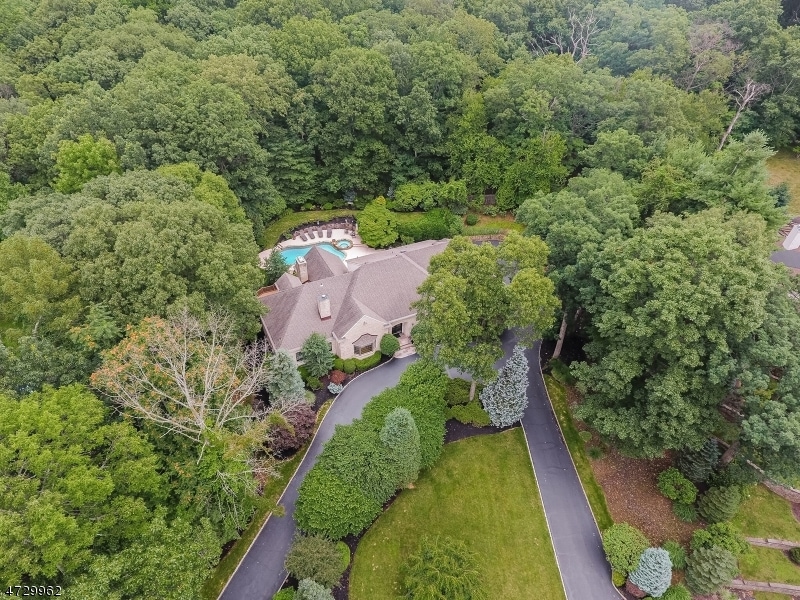 27 Deer Path Cir, Green Brook, NJ 08812 - photo 1