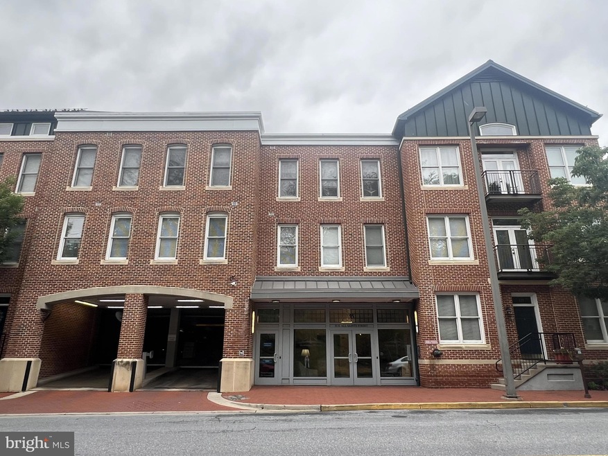 Maxwell Place unit 208, Frederick, MD 21701 - photo 1