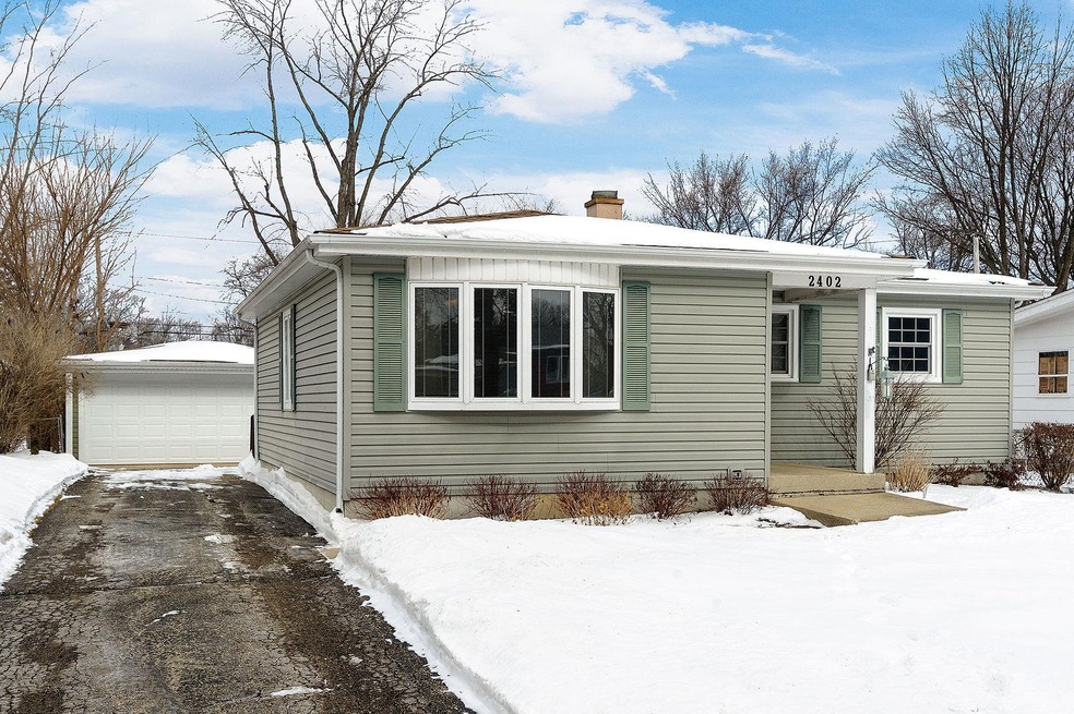 2402 Maple Ln, Rolling Meadows, IL 60008 - photo 1