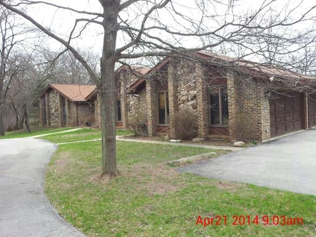 143 Algonquin Rd, Barrington, IL 60010 - photo 1