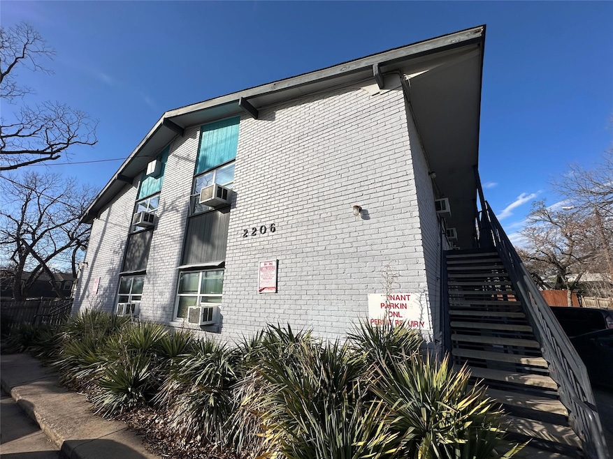 2206 W Hickory St unit 12, Denton, TX 76201 - photo 1