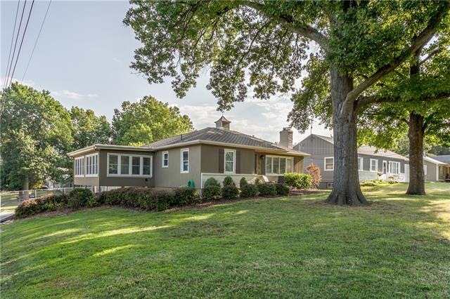 12022 W 51st St, Shawnee, KS 66216 - photo 1