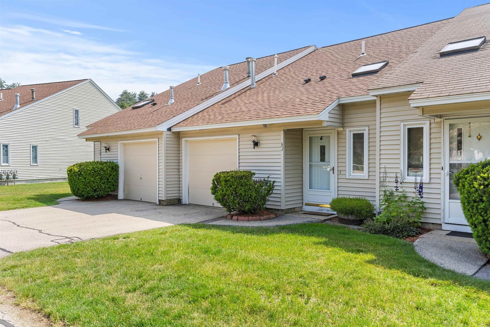 344 Elm St unit 31, Milford, NH 03055 - photo 1