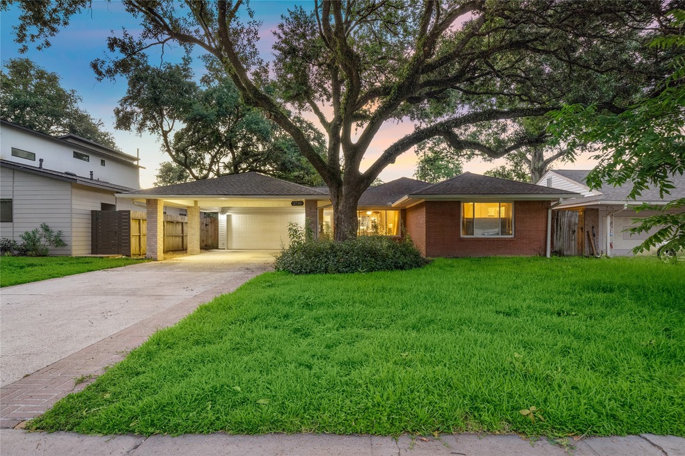 1730 Ronson Rd, Houston, TX 77055 - photo 1