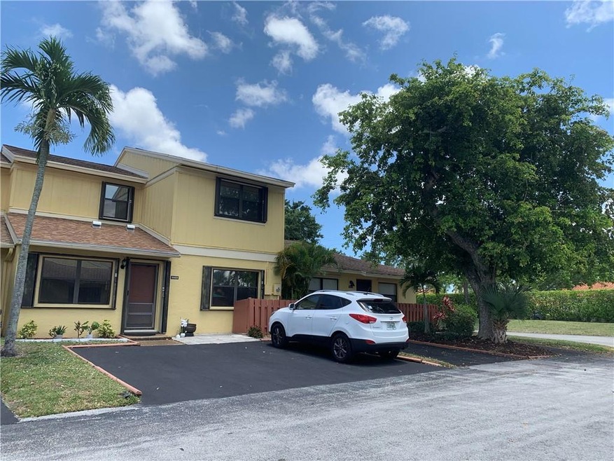 Front of home. 3 car driveway!