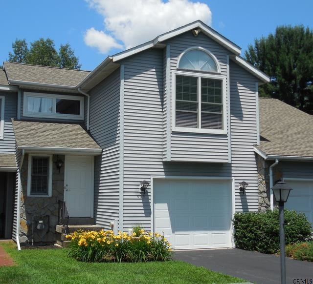 533 Highwood Cir, Albany, NY 12203 - photo 1